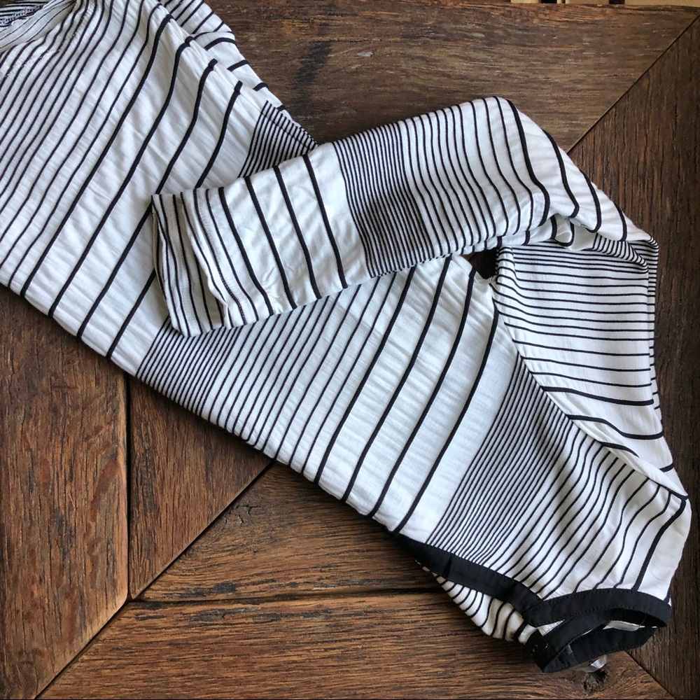 Textured BLACK & WHITE TUNIC TOP